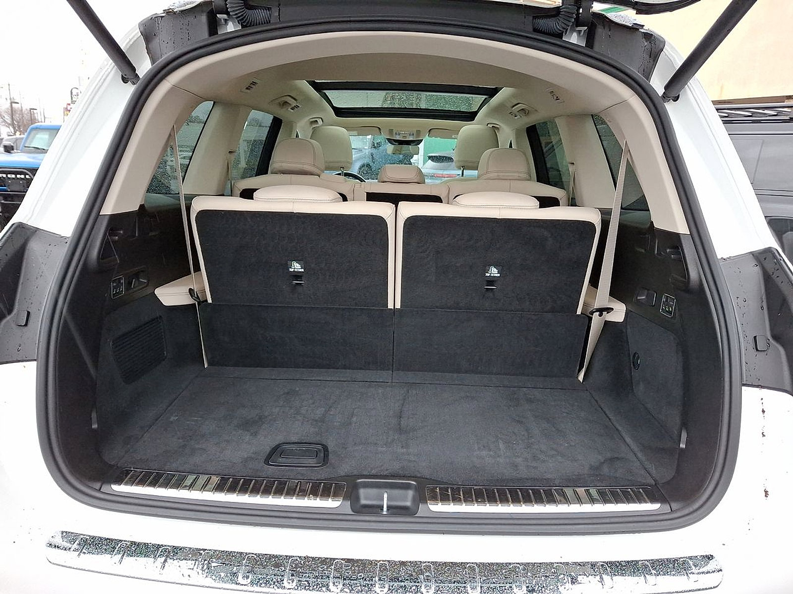 Used 2022 Mercedes-Benz GLS 450 4MATIC image 27