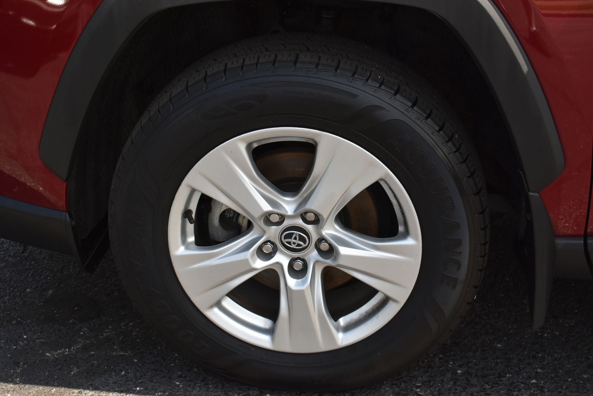 Used 2020 Toyota RAV4 XLE w/ Convenience Package AWD/4WD image 9