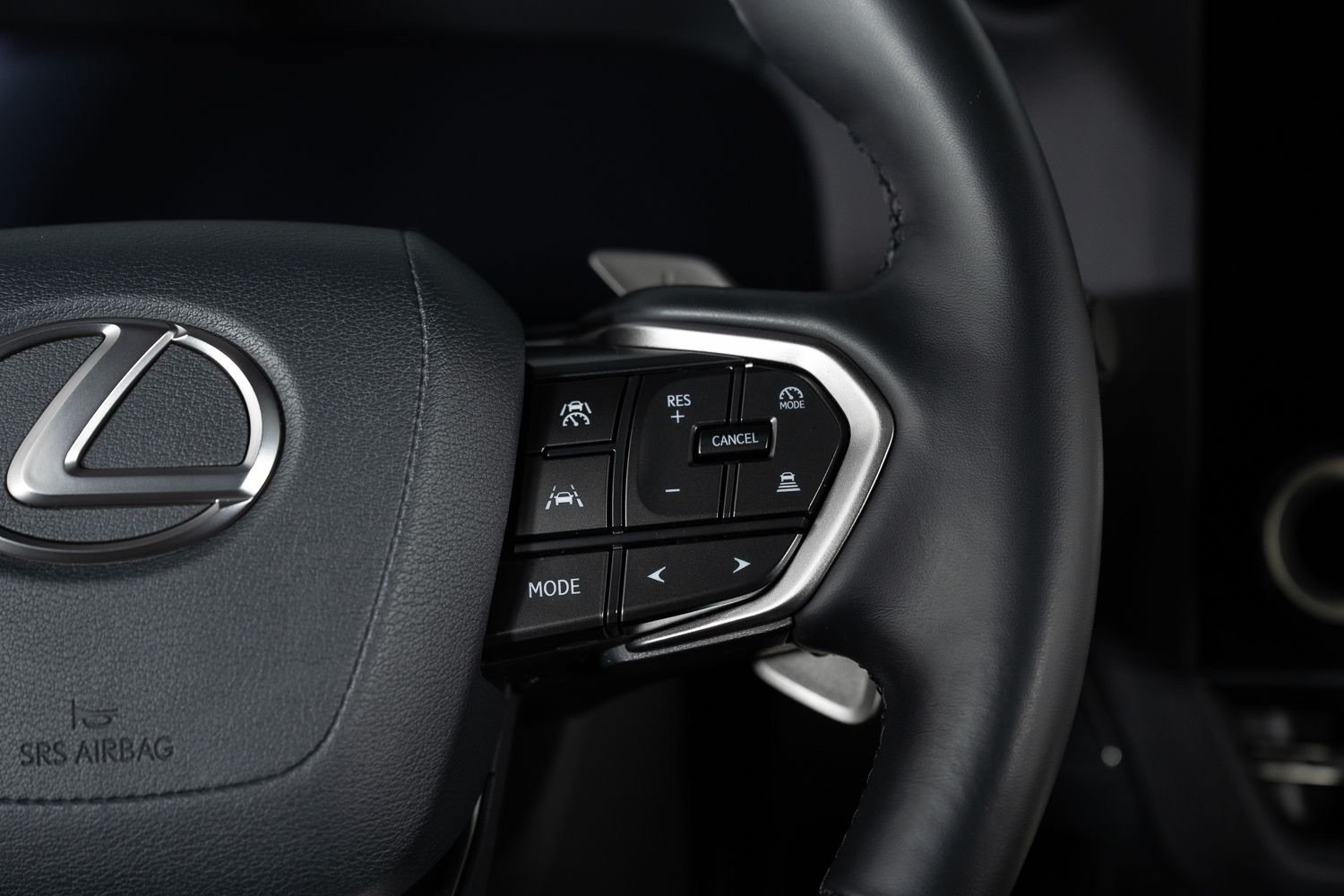 Used 2025 Lexus GX 550 w/ Accessory Package (2T) AWD/4WD image 35