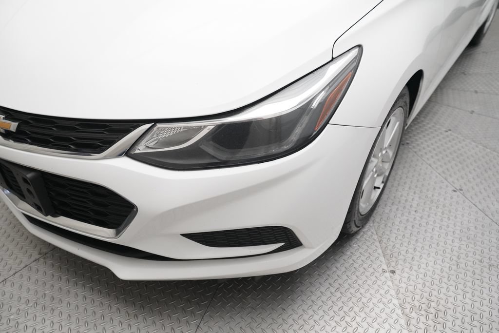 Used 2017 Chevrolet Cruze LT w/ Convenience Package FWD image 22