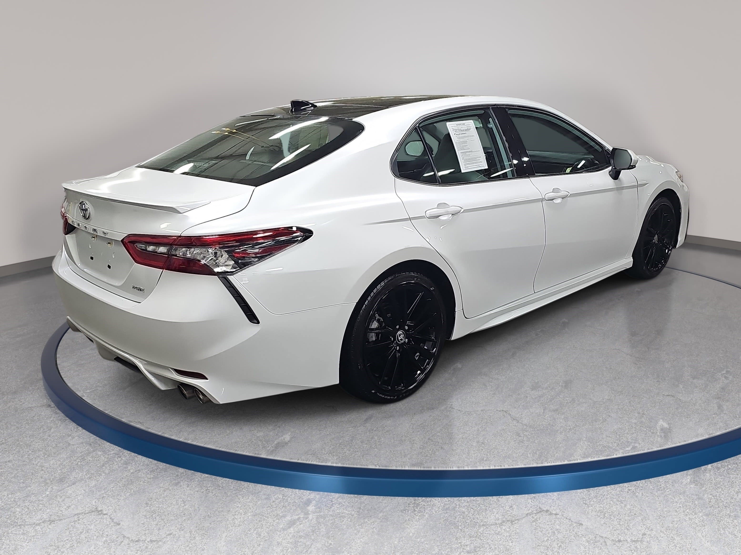 Used 2023 Toyota Camry XSE image 5