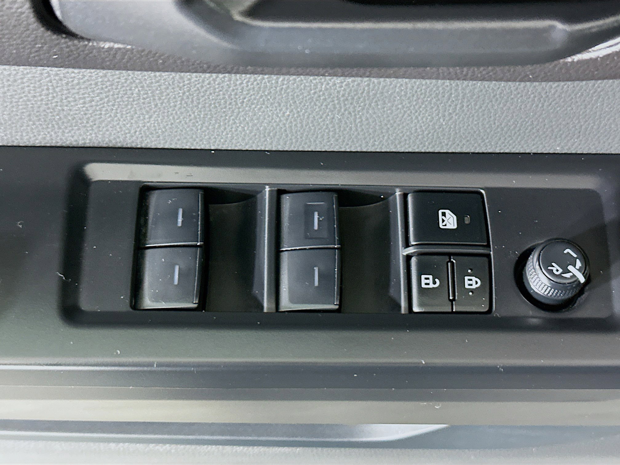 Used 2025 Toyota Tundra SR w/ SR Tow Package image 14