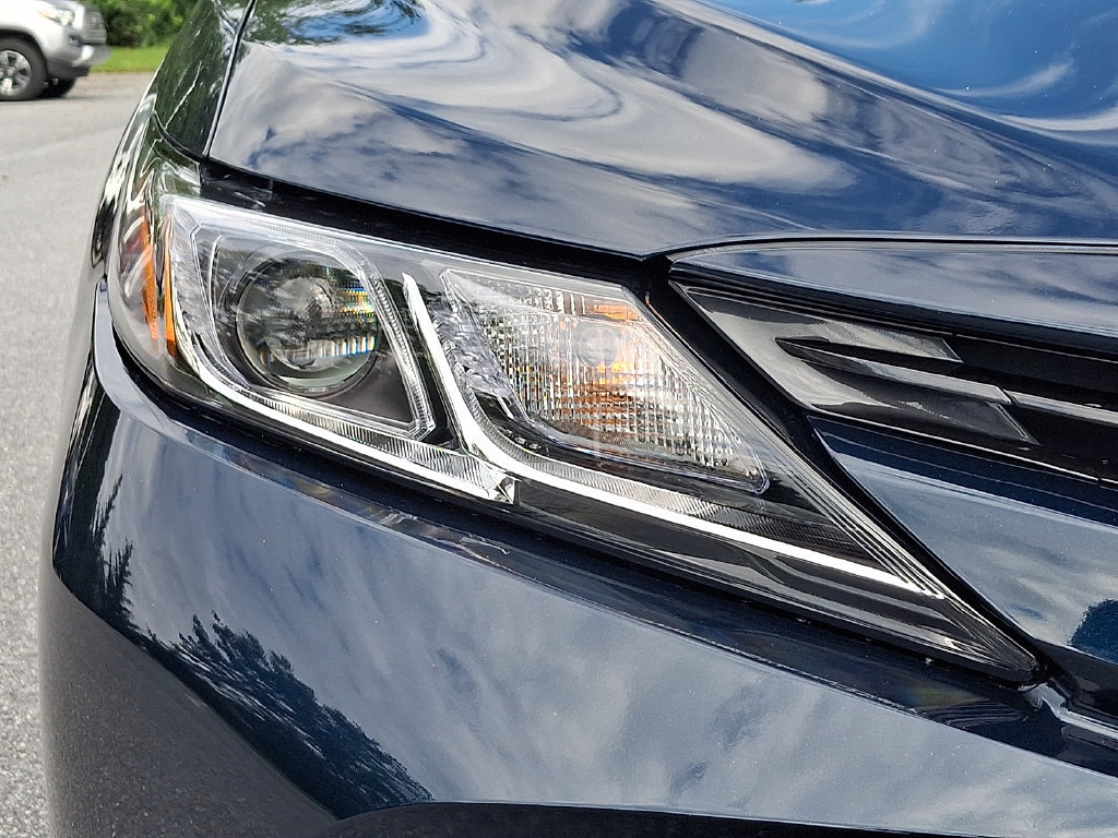 Used 2019 Toyota Camry LE w/ Convenience Package FWD image 9