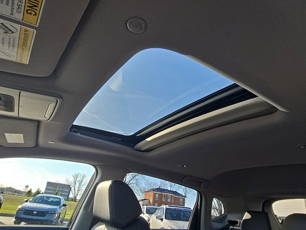 Used 2025 Acura ADX FWD image 22