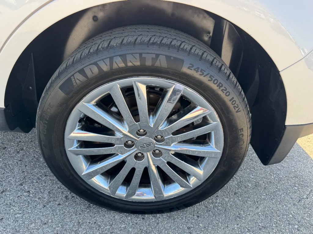 Used 2014 Lincoln MKX FWD w/ Equipment Group 102A image 7