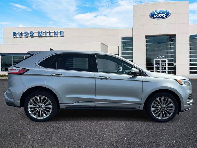 Used 2023 Ford Edge Titanium w/ Equipment Group 301A AWD/4WD image 2