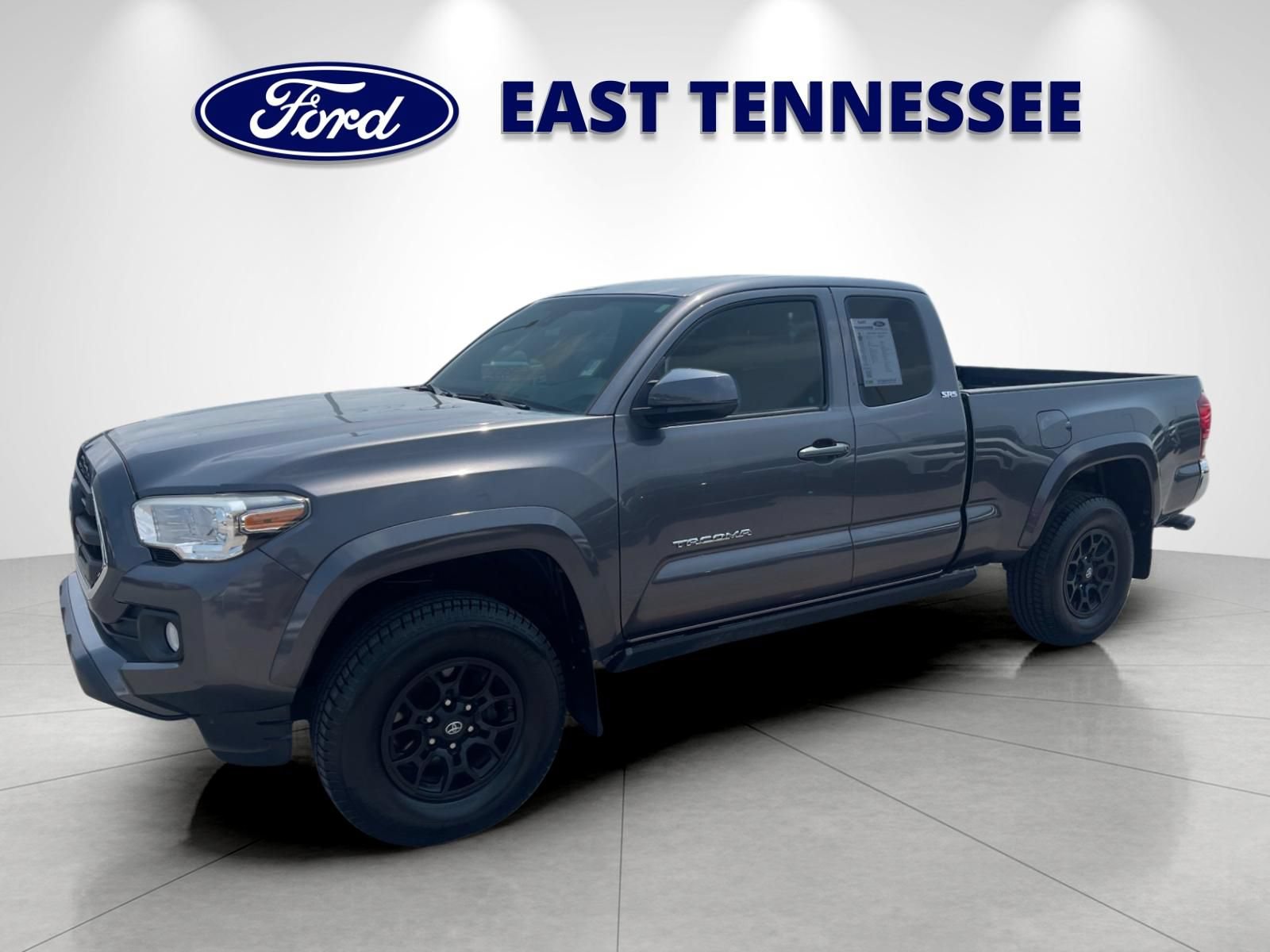 Used 2019 Toyota Tacoma SR5 AWD/4WD image 7