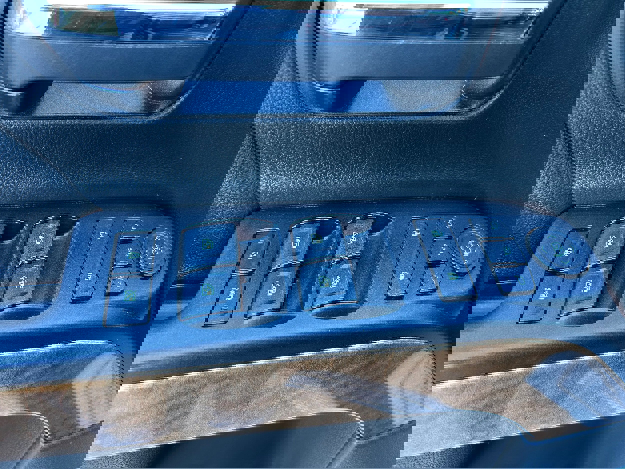 Used 2018 Chevrolet Silverado 1500 LTZ w/ Texas Edition image 13