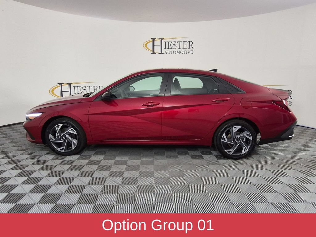 Used 2025 Hyundai Elantra SEL FWD image 7