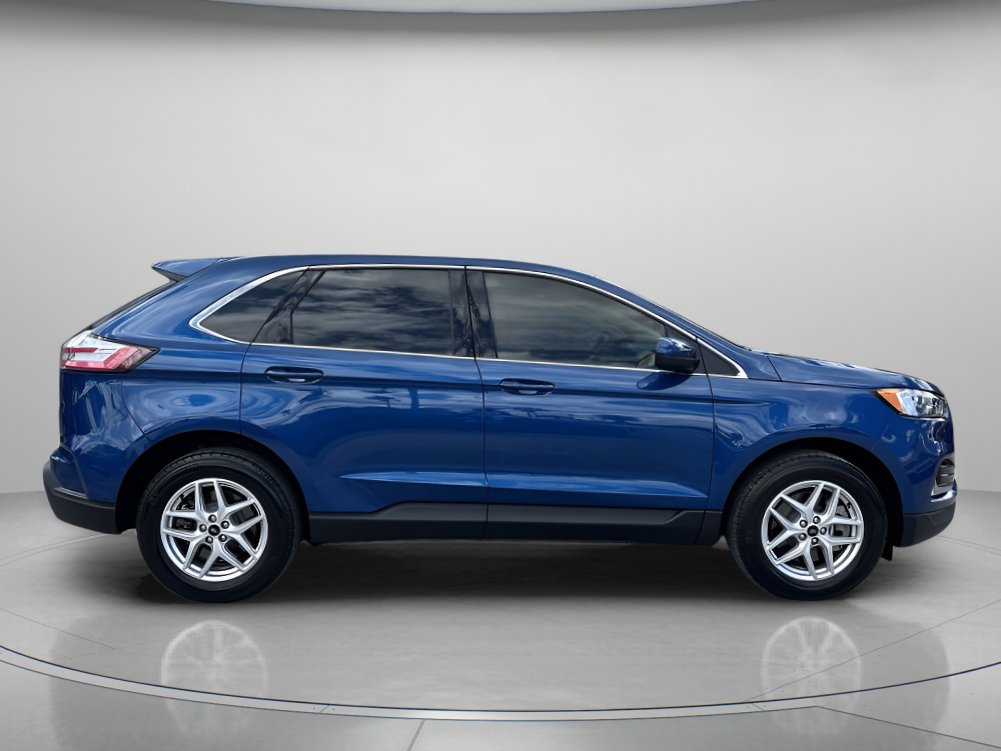 Certified 2023 Ford Edge SEL w/ Convenience Package AWD/4WD image 2