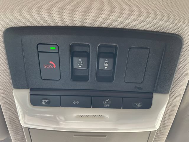 Used 2023 Nissan Rogue SV w/ SV Premium Package AWD/4WD image 17
