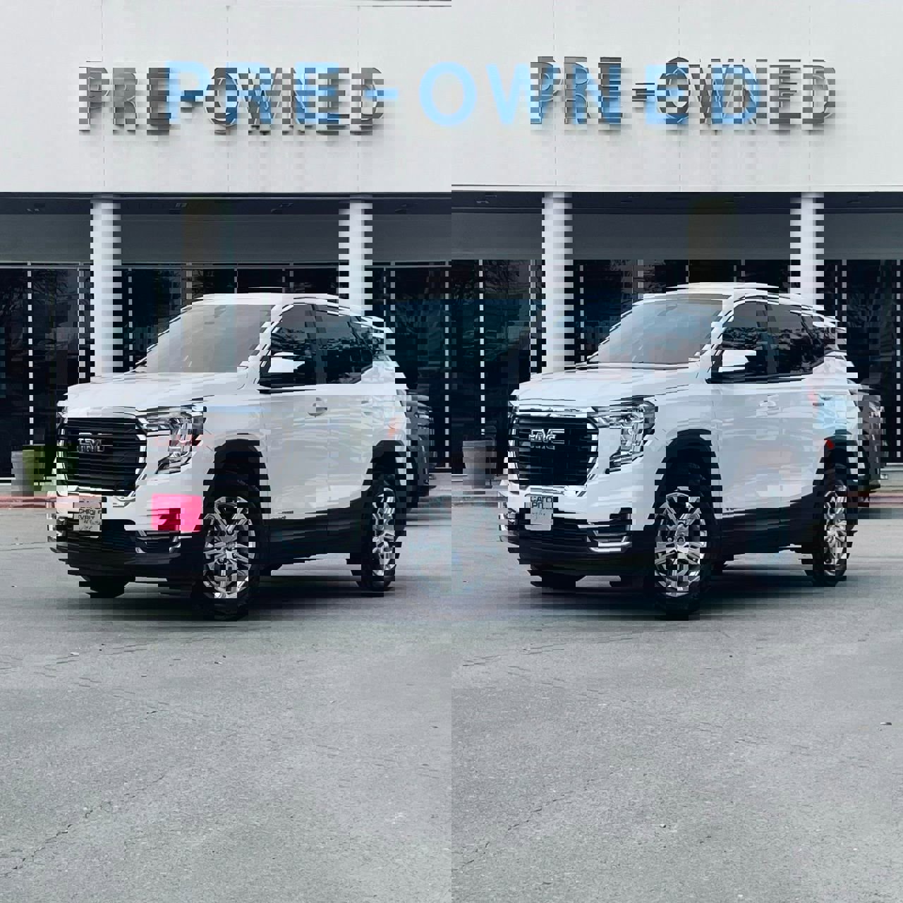 Used 2024 GMC Terrain SLE image 1