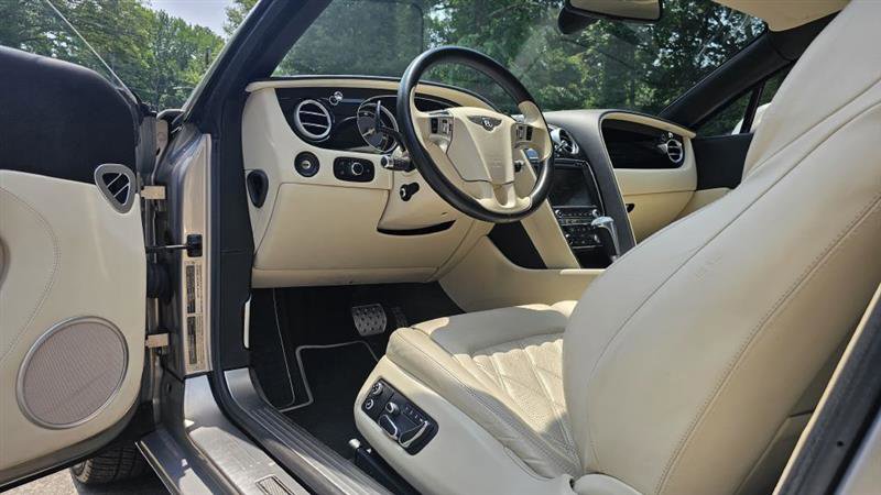 Used 2015 Bentley Continental GT image 4
