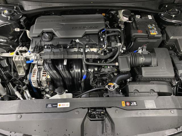 New 2026 Hyundai Elantra Limited image 35