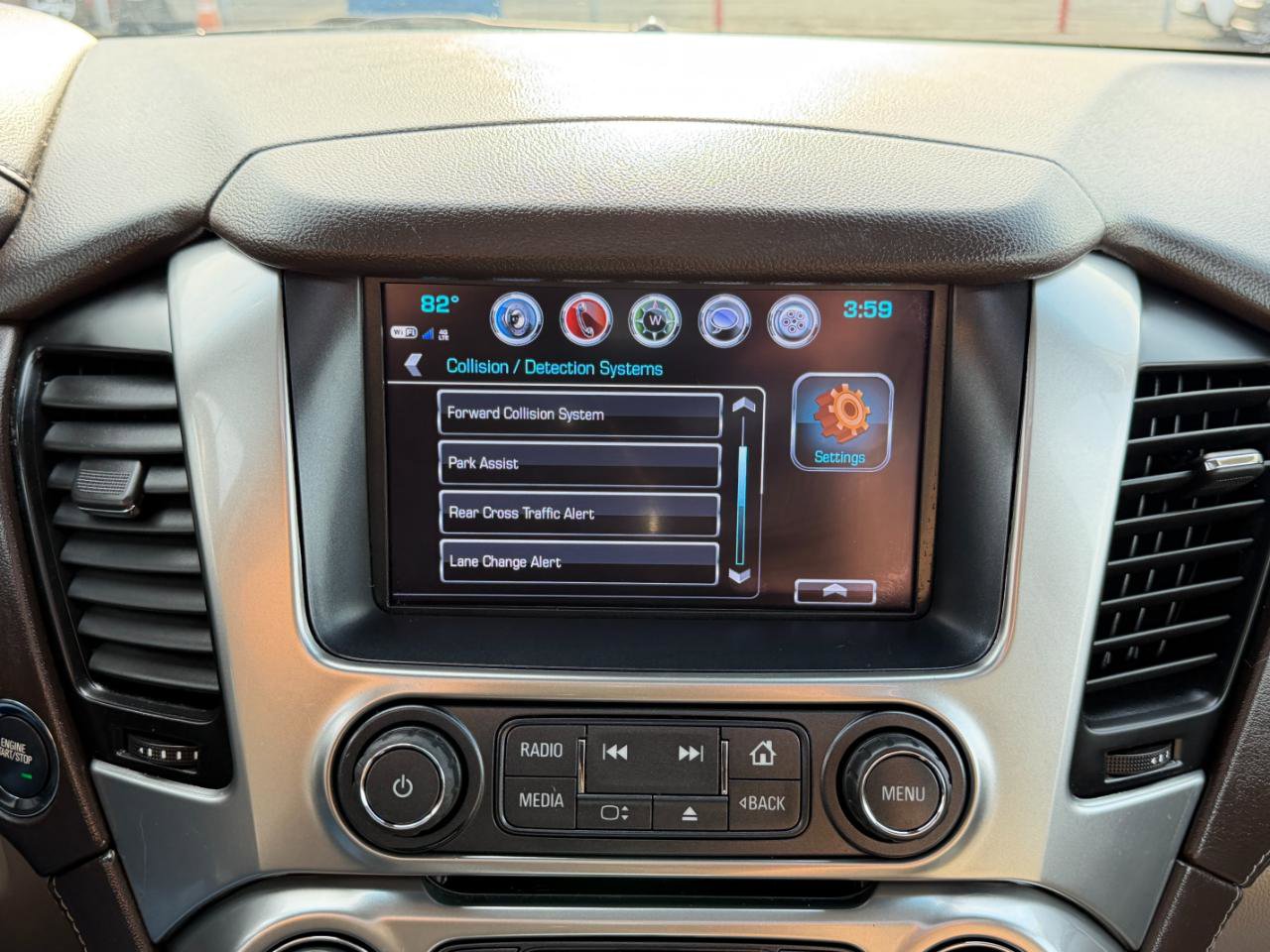 Used 2018 Chevrolet Suburban LT image 75