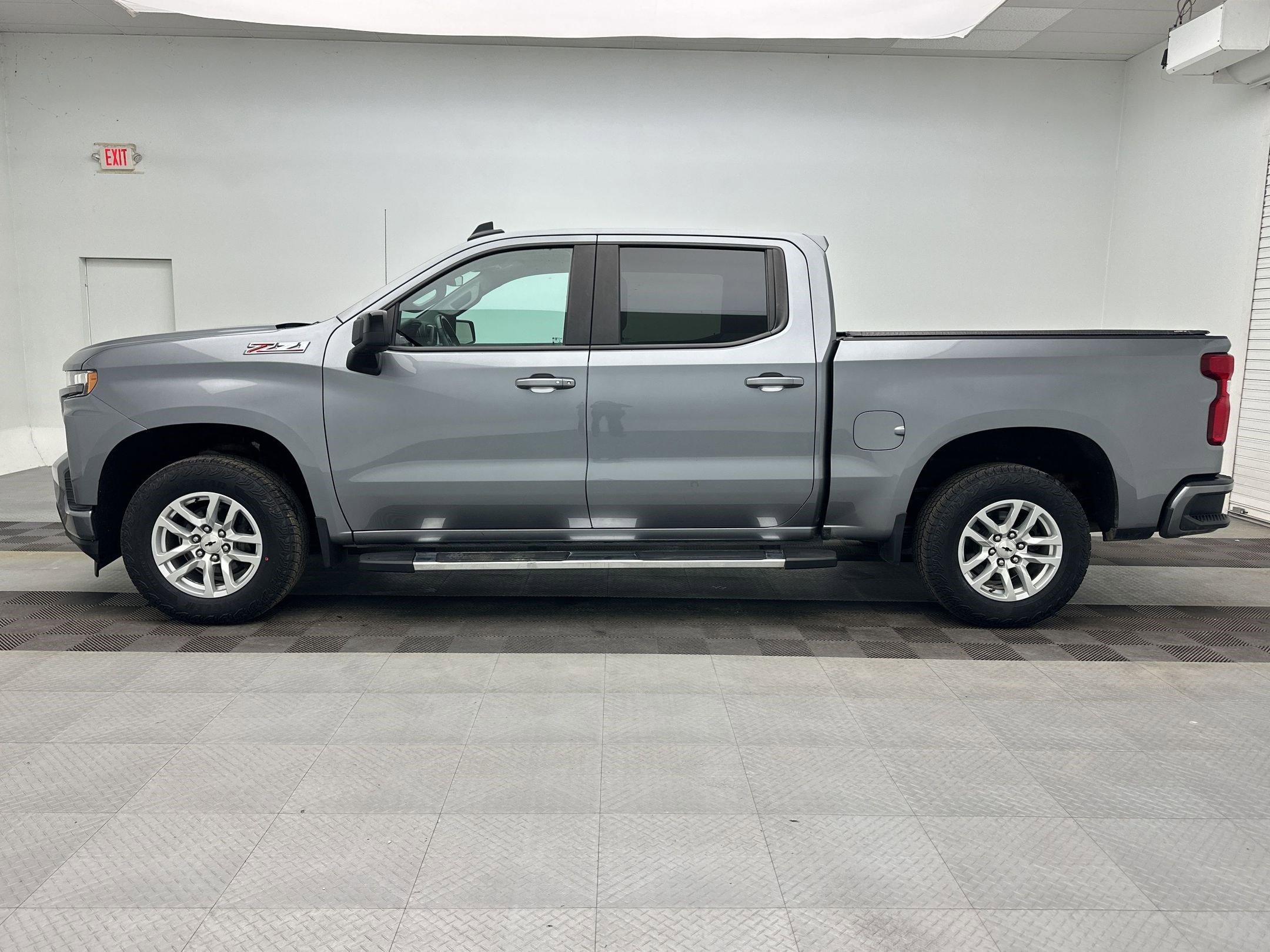 Certified 2020 Chevrolet Silverado 1500 RST AWD/4WD image 2