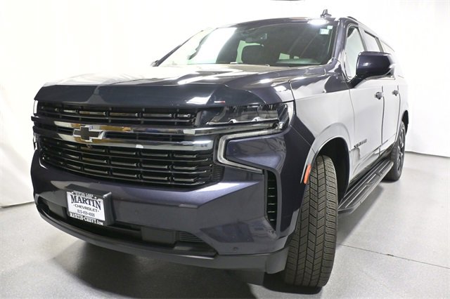 Certified 2022 Chevrolet Suburban RST w/ Sport Performance Package image 8