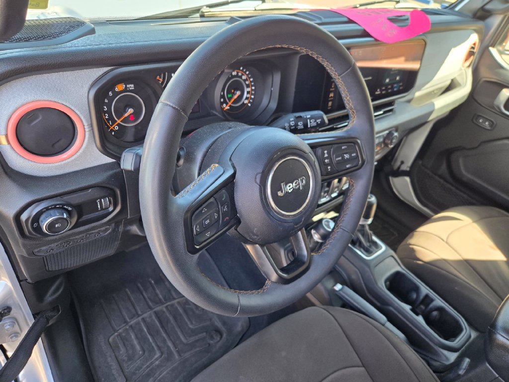 Used 2024 Jeep Wrangler Sport AWD/4WD image 18