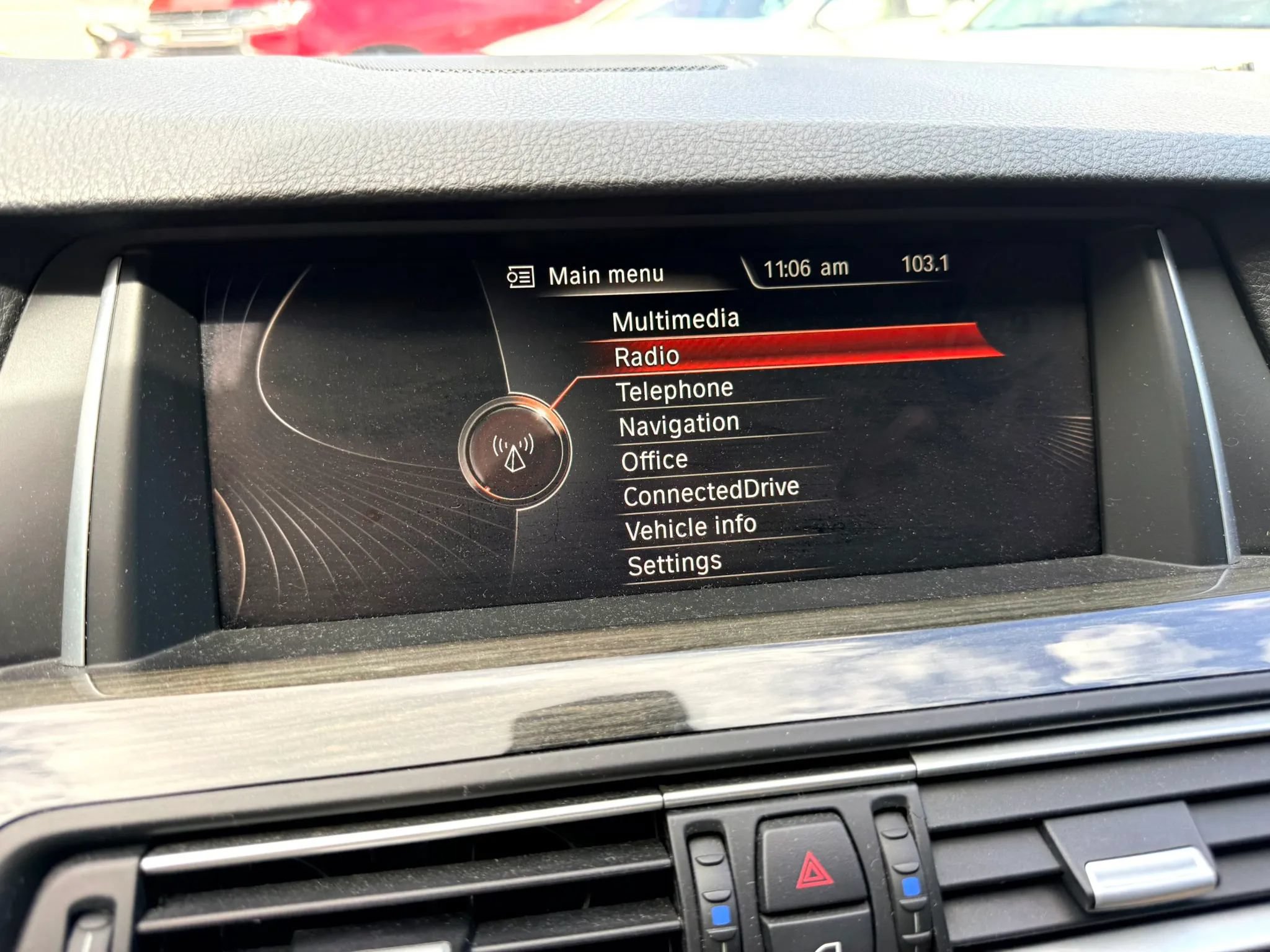 Used 2015 BMW 550i xDrive Sedan w/ Technology Package AWD/4WD image 15