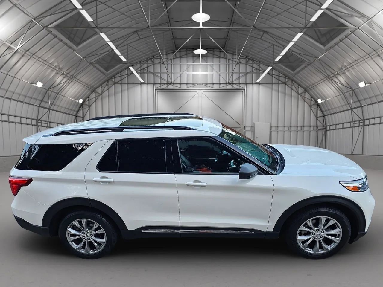 Used 2023 Ford Explorer XLT w/ Equipment Group 202A image 12