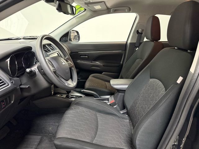 Used 2025 Mitsubishi Outlander Sport ES image 13