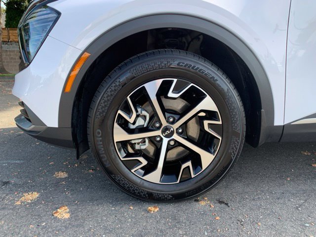 Used 2024 Kia Sportage EX AWD/4WD image 10