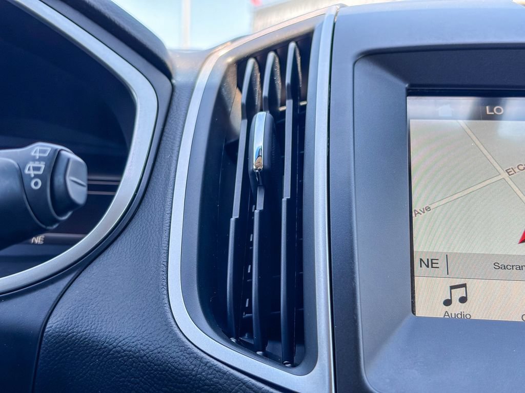 Used 2018 Ford Edge SEL w/ Equipment Group 201A FWD image 27