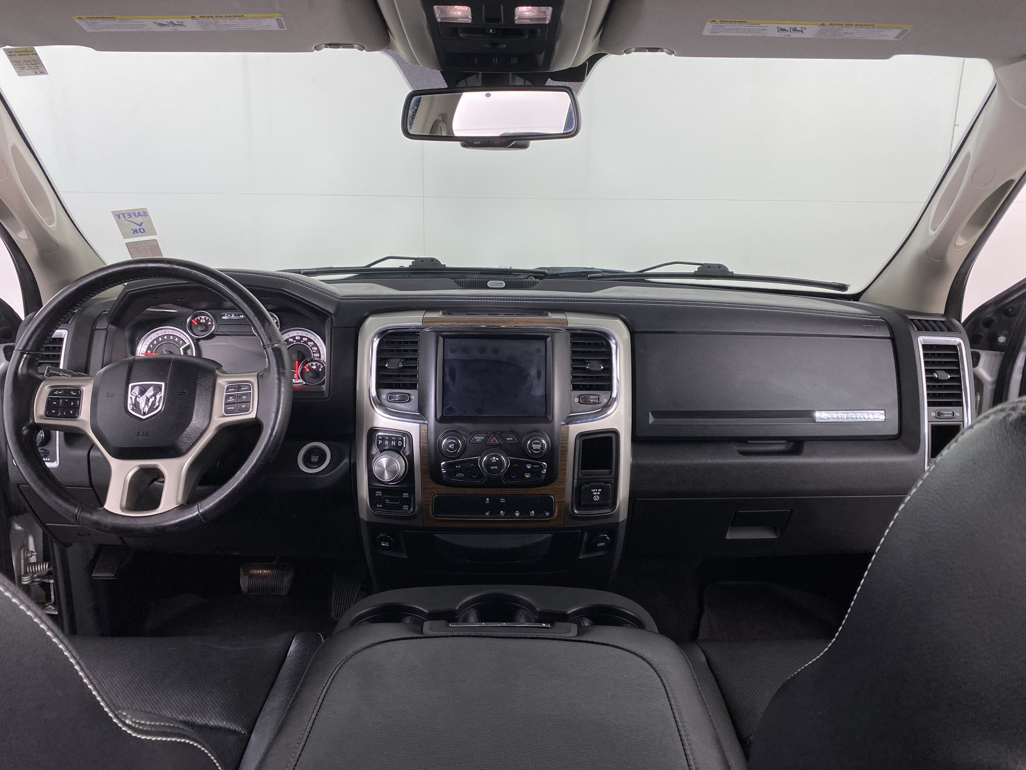 Used 2018 RAM 1500 Laramie w/ Convenience Group AWD/4WD image 4