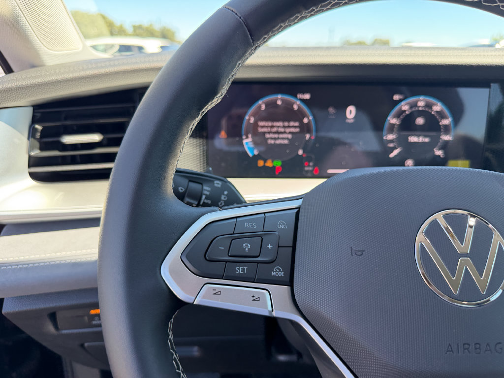 New 2026 Volkswagen Tiguan SE AWD/4WD image 17