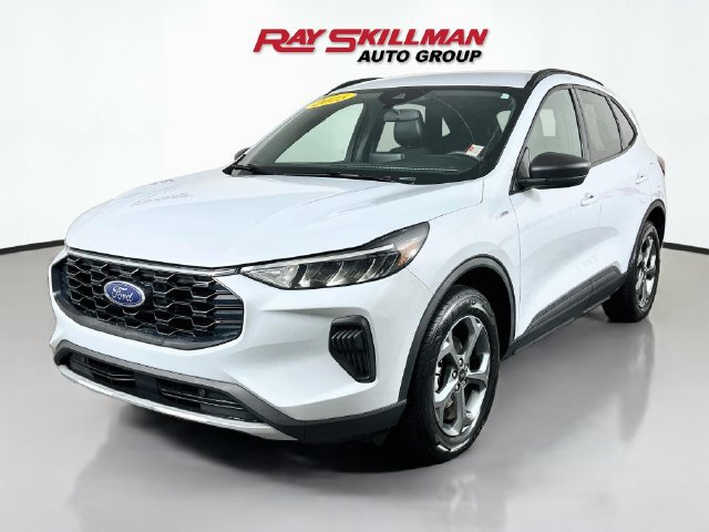 Used 2025 Ford Escape ST-Line AWD/4WD image 3