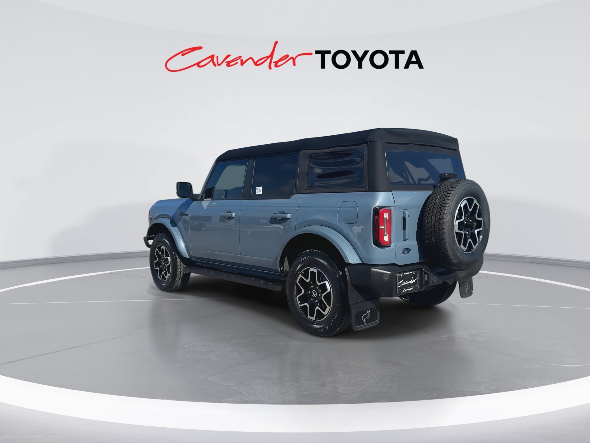 Used 2024 Ford Bronco Outer Banks AWD/4WD image 6