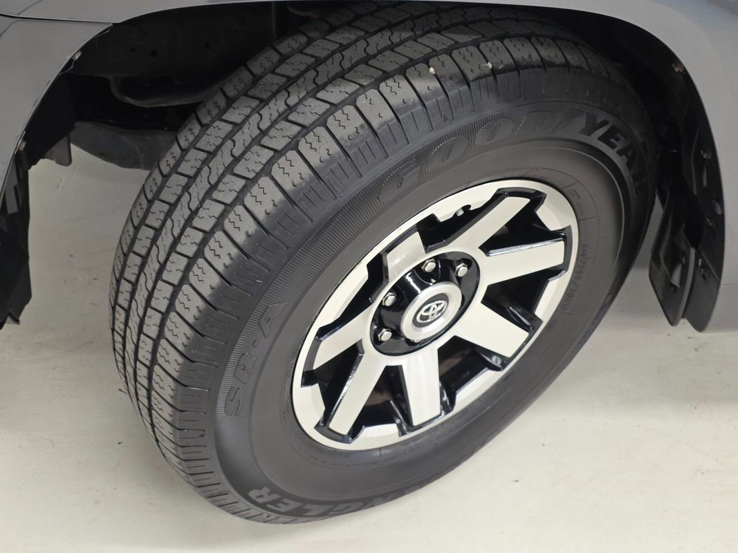 Used 2015 Toyota 4Runner Limited AWD/4WD image 48