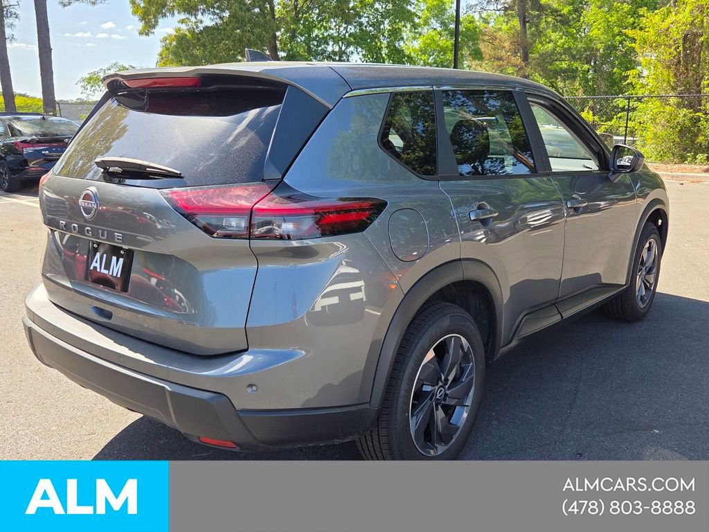 Used 2025 Nissan Rogue SV image 7