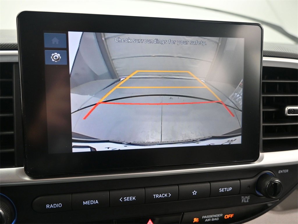 Used 2023 Hyundai Venue SEL image 24