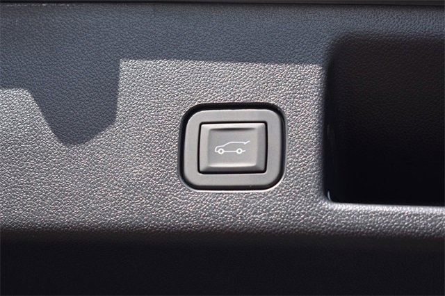 New 2026 Chevrolet Equinox EV LT w/ LPO, Blackout Package image 18