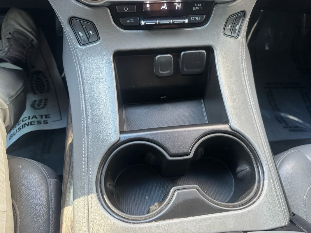 Used 2020 Chevrolet Suburban LT image 10