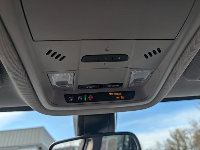 Used 2023 GMC Acadia SLT image 28