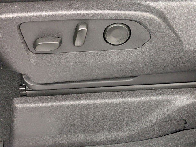 Used 2024 GMC Sierra 1500 SLT image 13