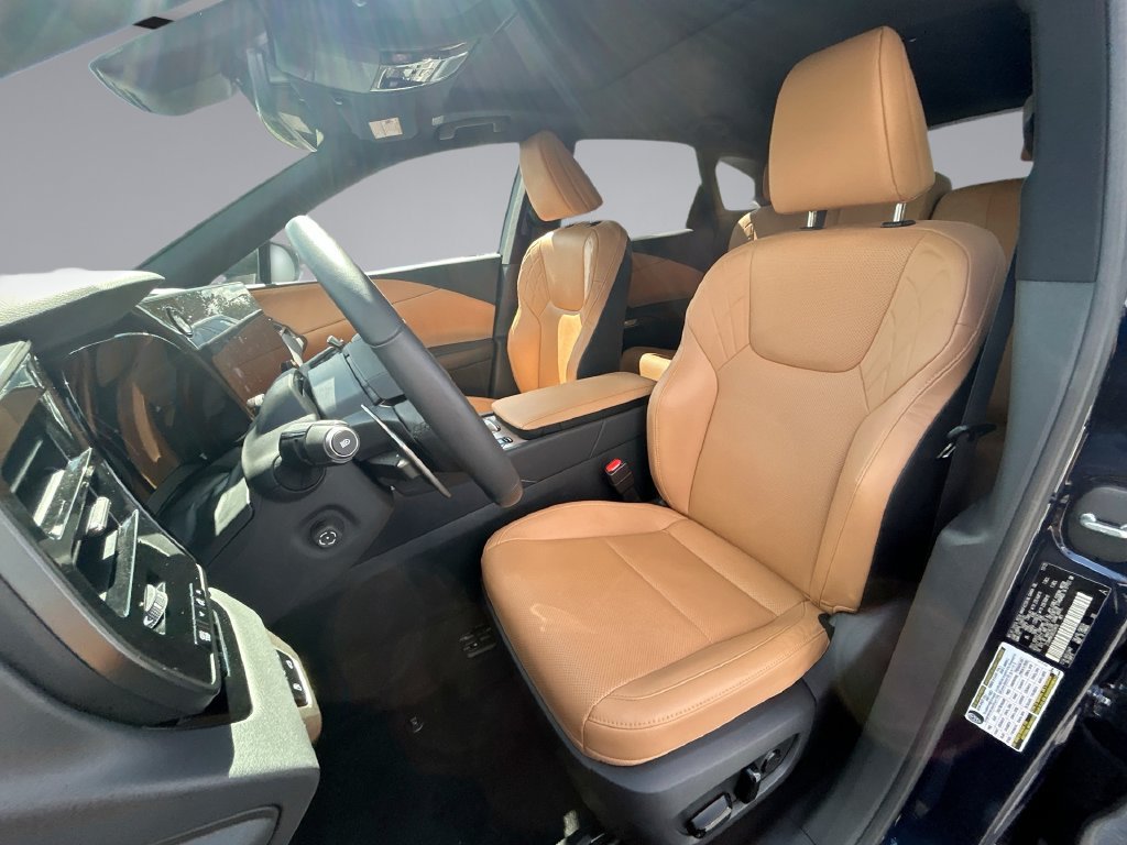 Used 2024 Lexus RX 350 Premium w/ Convenience Package FWD image 16