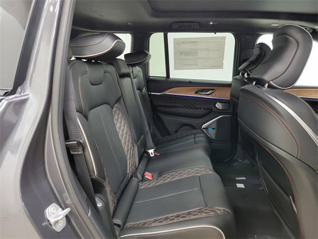 New 2025 Jeep Grand Cherokee Summit image 19
