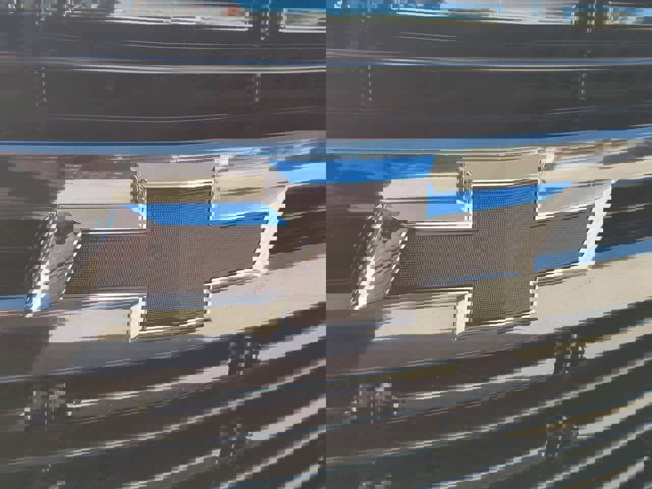 Used 2021 Chevrolet Suburban RST image 12