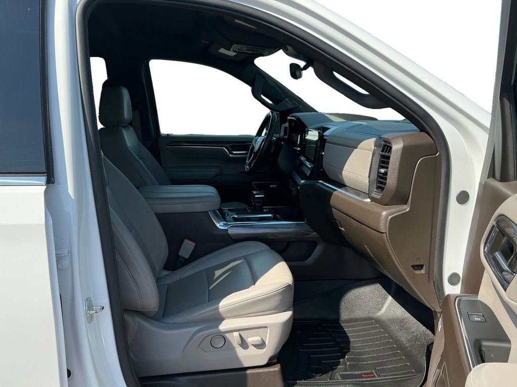 Used 2024 Chevrolet Silverado 1500 LTZ w/ Technology Package AWD/4WD image 22