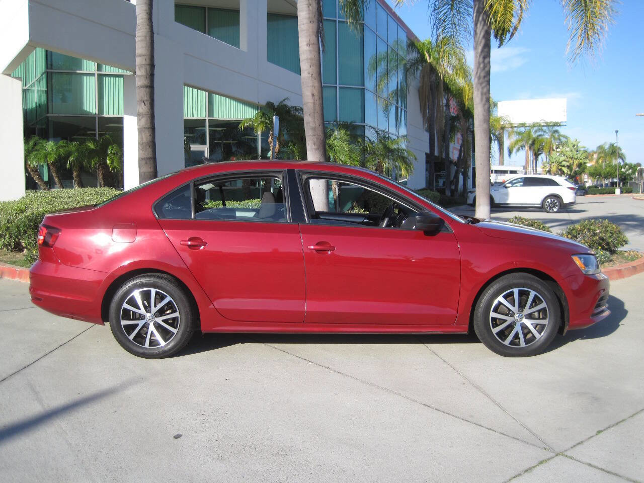 Used 2016 Volkswagen Jetta SE image 8