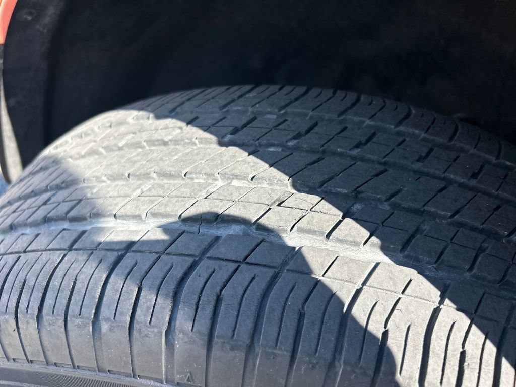 Used 2023 Chrysler Pacifica Touring-L FWD image 23