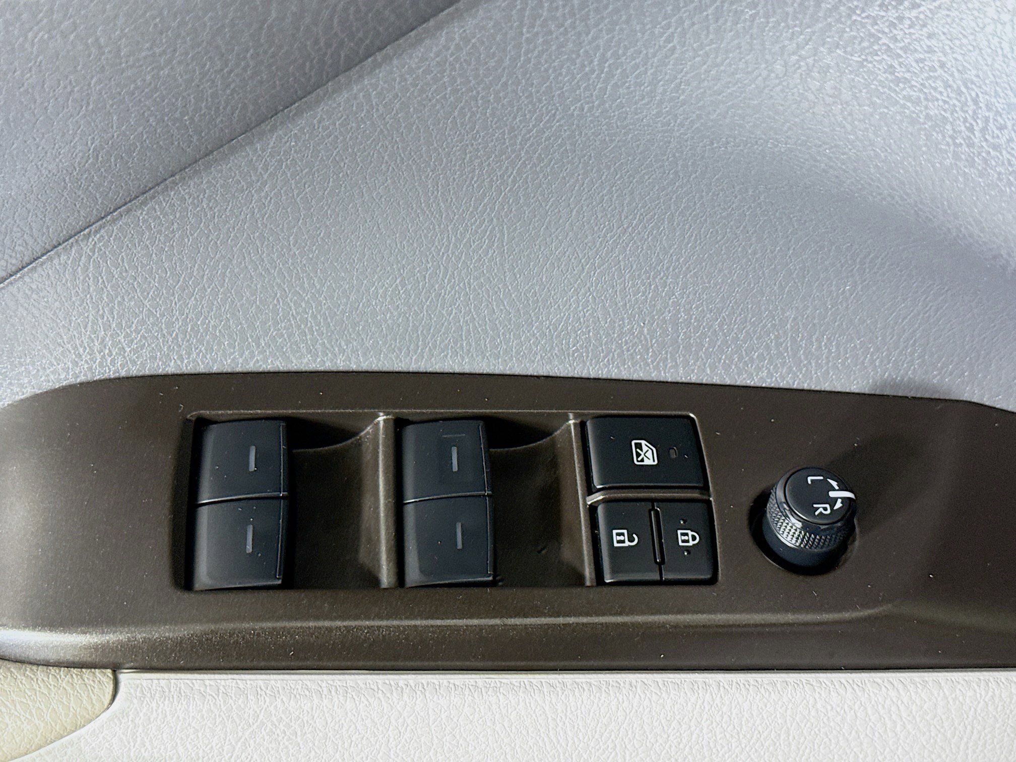 Used 2024 Toyota Camry LE image 23