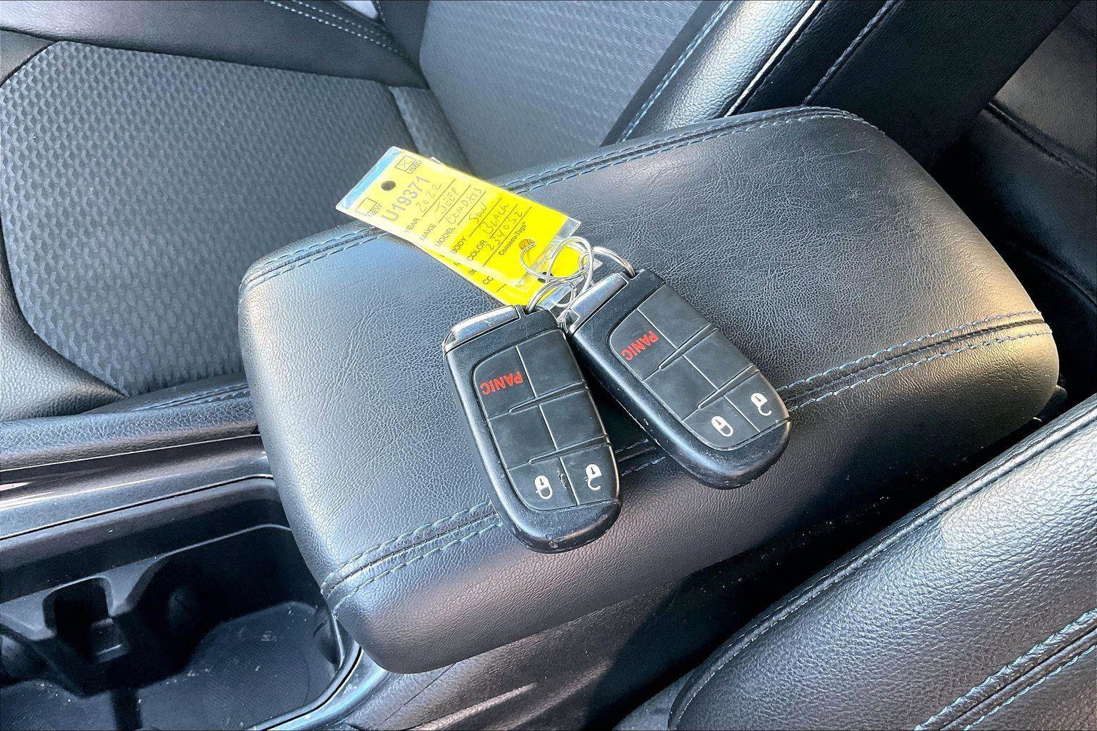 Used 2022 Jeep Compass Latitude image 12