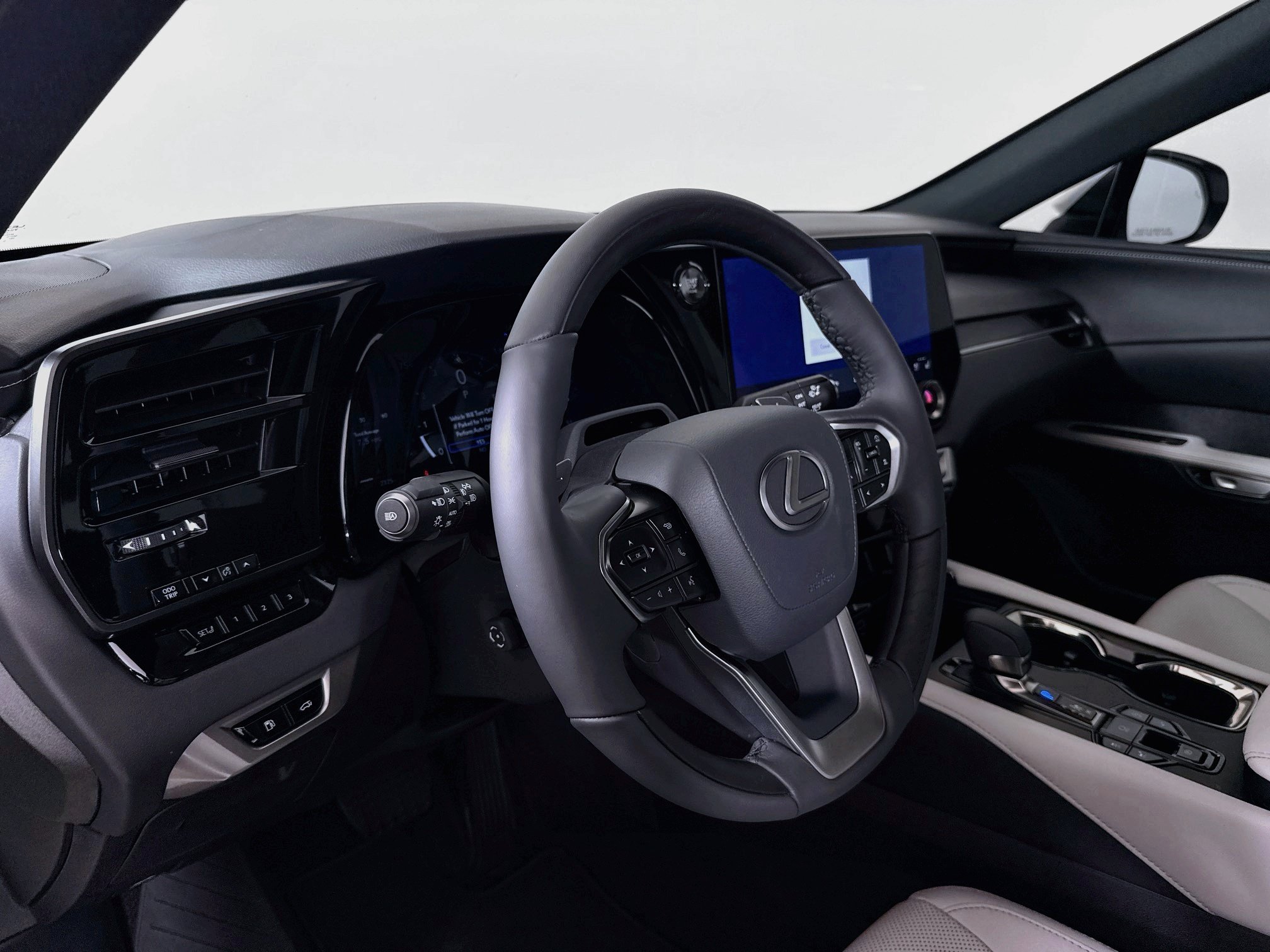 Certified 2025 Lexus RX 350 Premium w/ Convenience Package AWD/4WD image 9