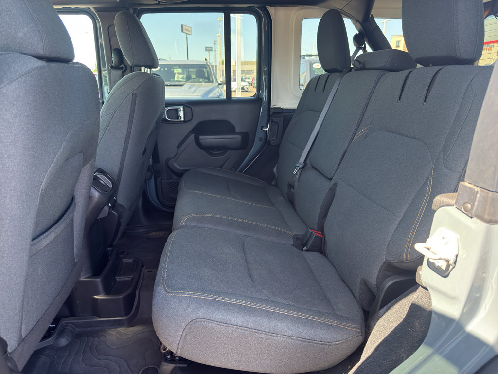 Used 2024 Jeep Wrangler Unlimited AWD/4WD image 12