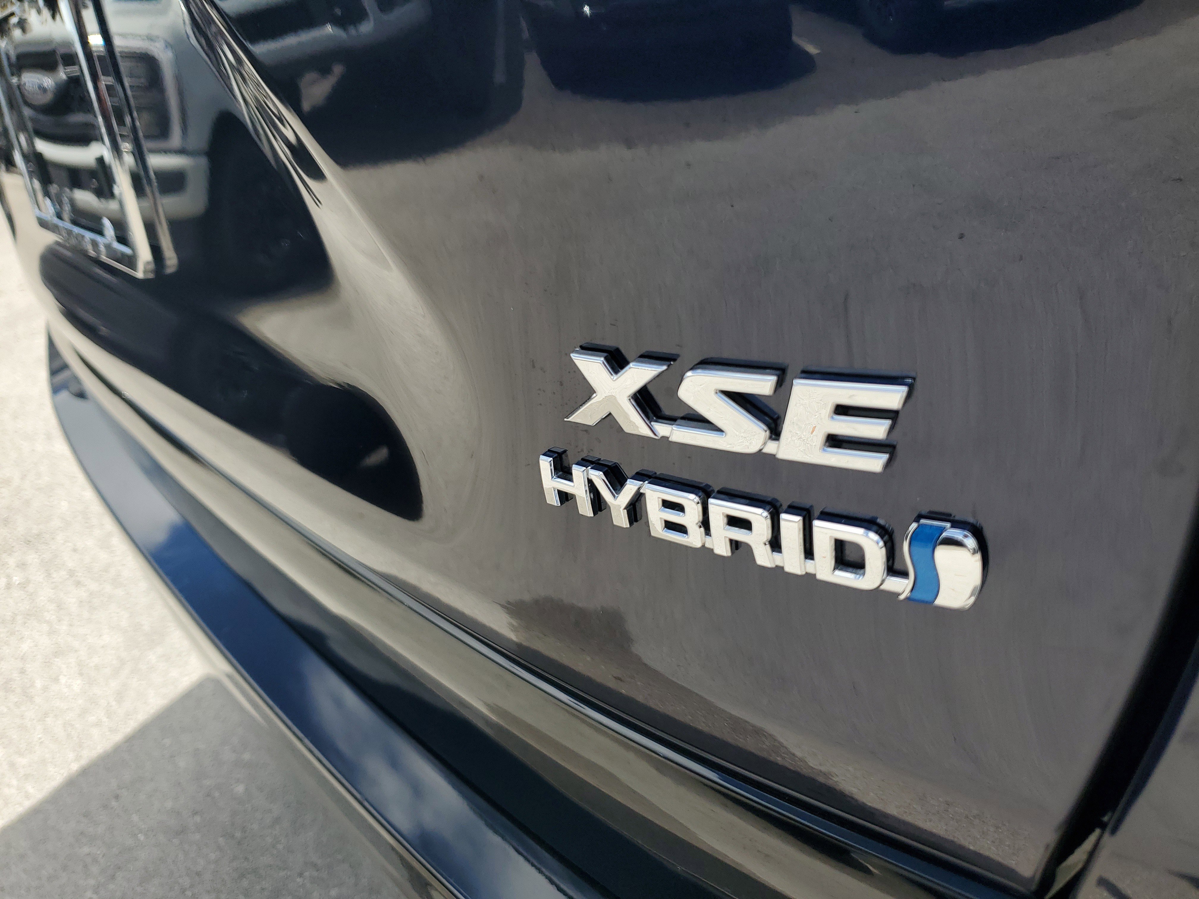 Used 2020 Toyota RAV4 XSE w/ XSE Grade Weather Package AWD/4WD image 33