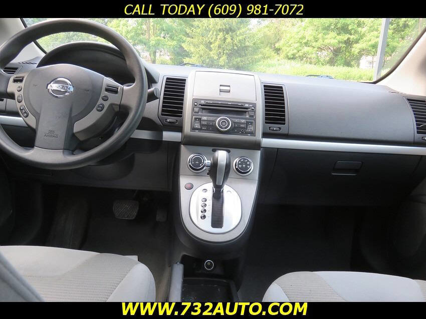 Used 2010 Nissan Sentra 2.0 S FWD image 19